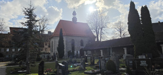 KirchlicherFriedhof