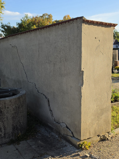 BeschaedigteMauer